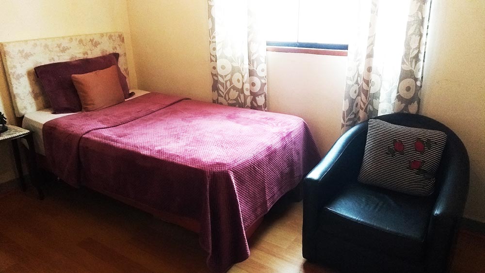 Habitación en Miraflores dentro de Condominio